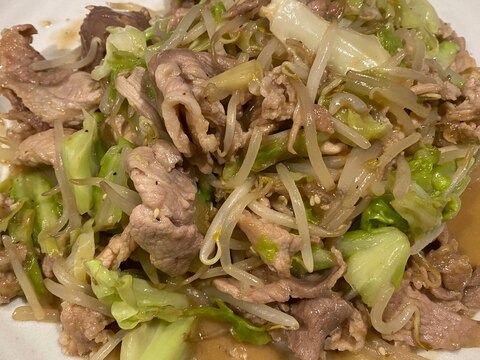 豚こま切れ肉とキャベツともやしのオイスター炒め